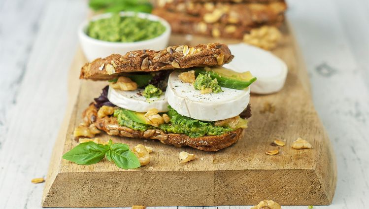 Bettine-gerijpt---toast-met-pesto